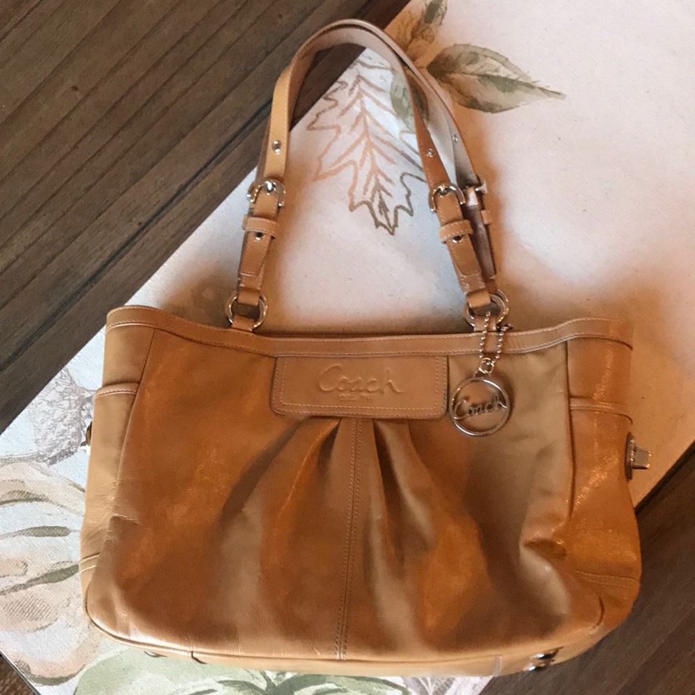 Coach Gallery Tote Patent Leather